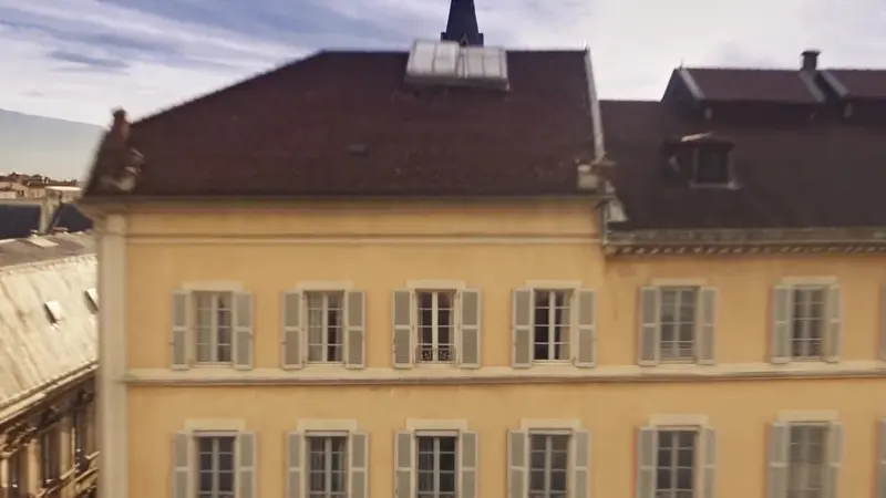 Film d’ambiance Capsule Corp autour de Grenoble et de l’immobilier